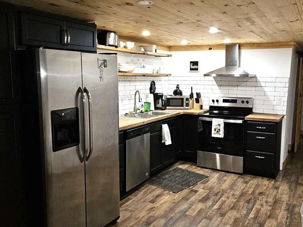 Modern Style, Arcade, Fire Pit, Pet Friendly Villa Pigeon Forge Exterior photo