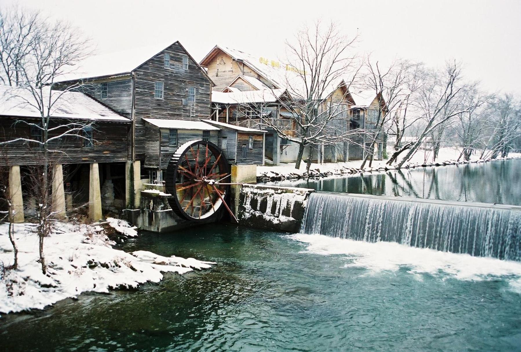 Modern Style, Arcade, Fire Pit, Pet Friendly Villa Pigeon Forge Exterior photo